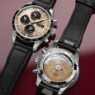 IWC Pilot's Watch Performance Chronograph 41 Year of the Goat visto por delante, con esfera dorada, y por detrás, con el rotor de 3 cabras, sobre fondo granate
