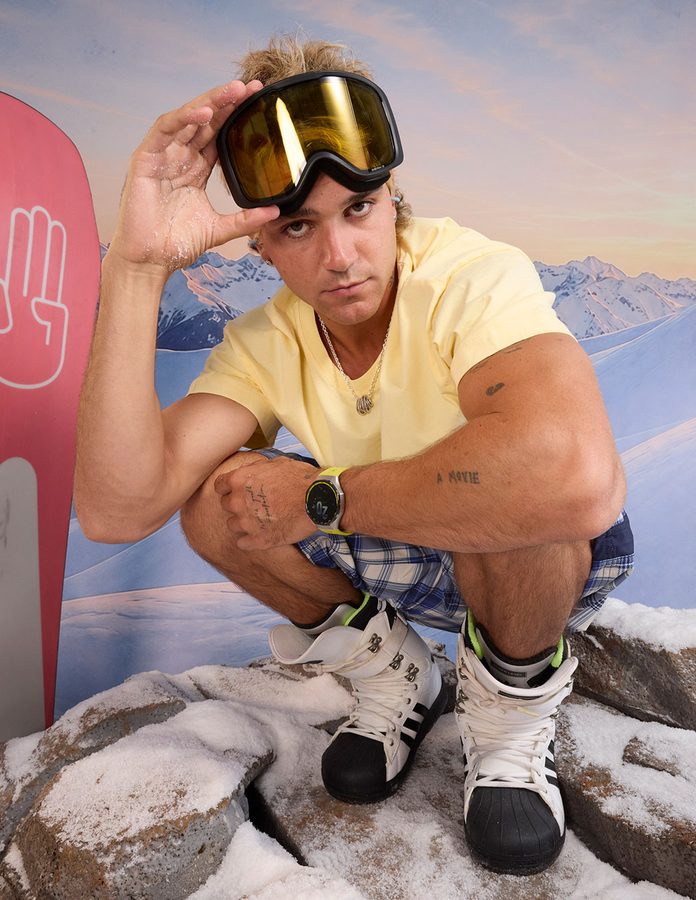 El influencer Joan Margarit con el nuevo Huawei Watch GT 7 Yellow
