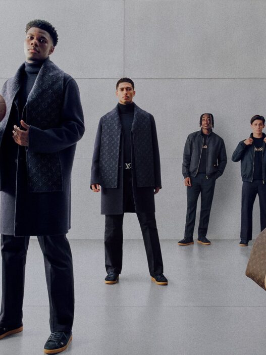 Carlos Espí, Aurélien Tchouaméni, Jude Bellingham, Yan Diomande, Arda Güler y Eduardo Camavinga con la colección Louis Vuitton x Real Madrid 2026-27