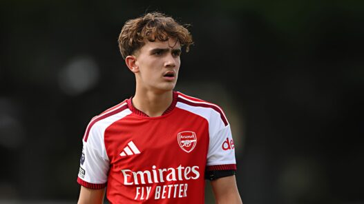 Imagen de Max Dowman en el partido Sub-21 contra el Chelsea