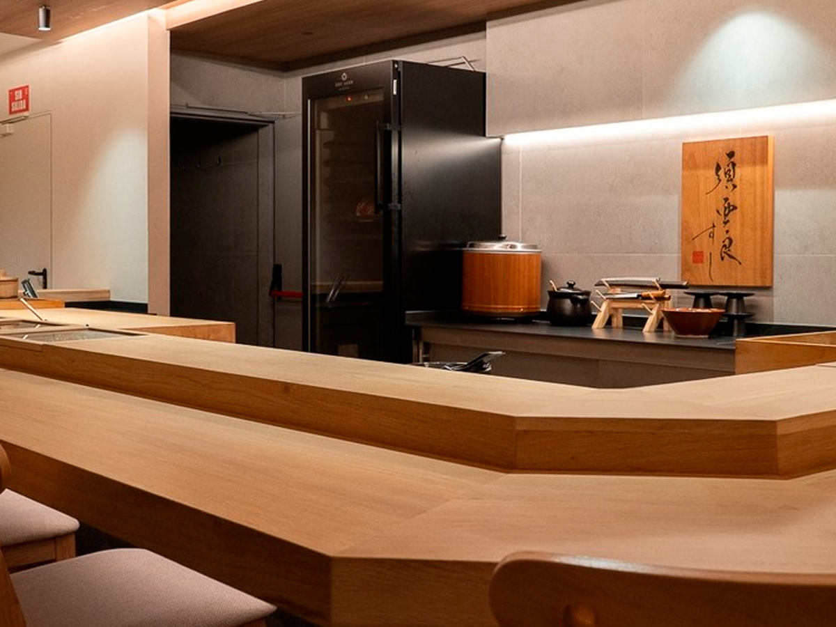 Barra del restaurante japonés Zuara Sushi