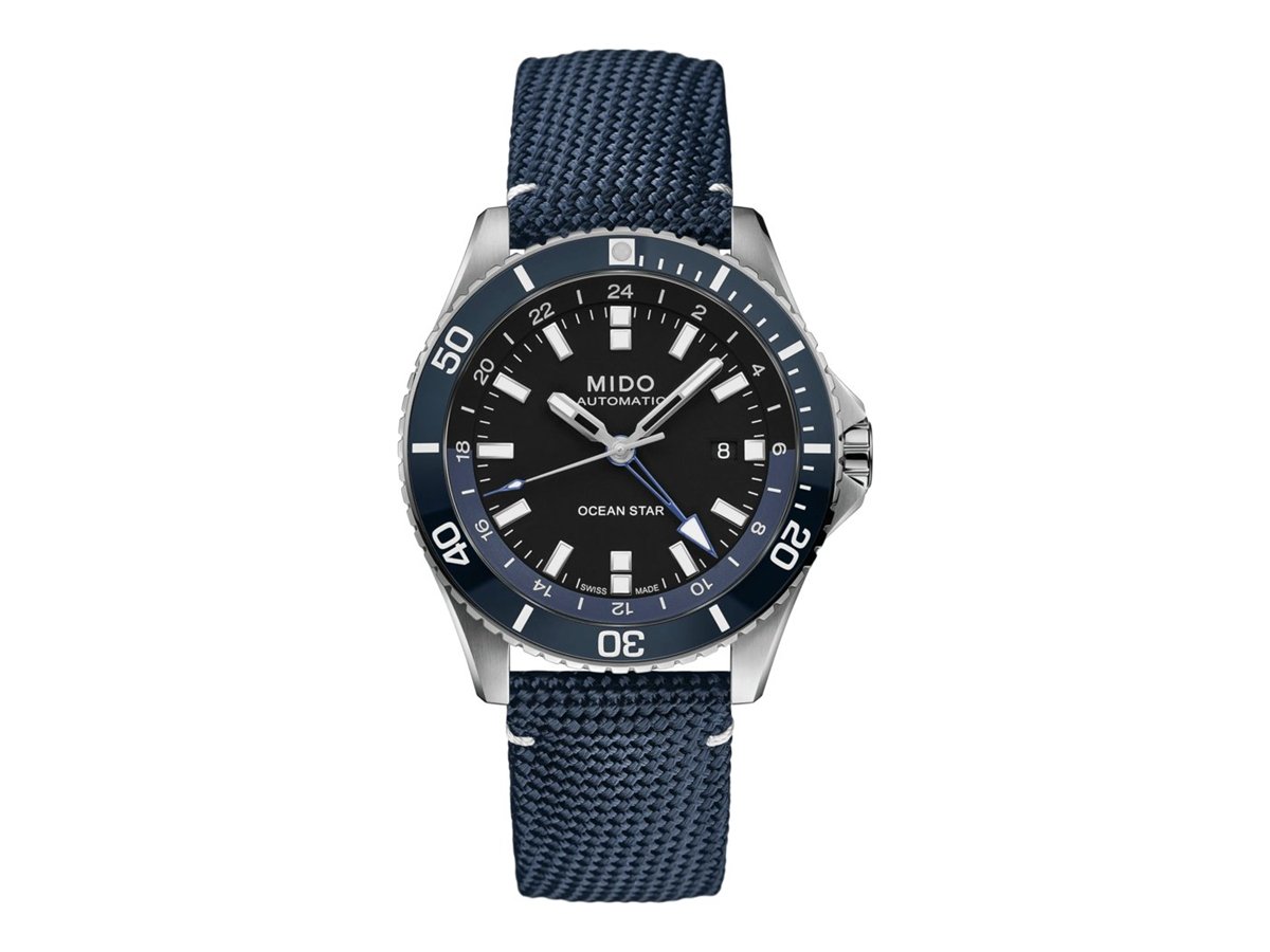 Mido Ocean Star GMT M026.629.17.051.00 con esfera negra, aguja GMT y correa azul de cuero y tejido